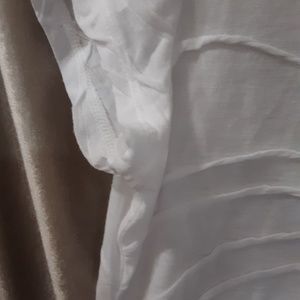 Simply Vera NWOT White Textured T-shirt XL
